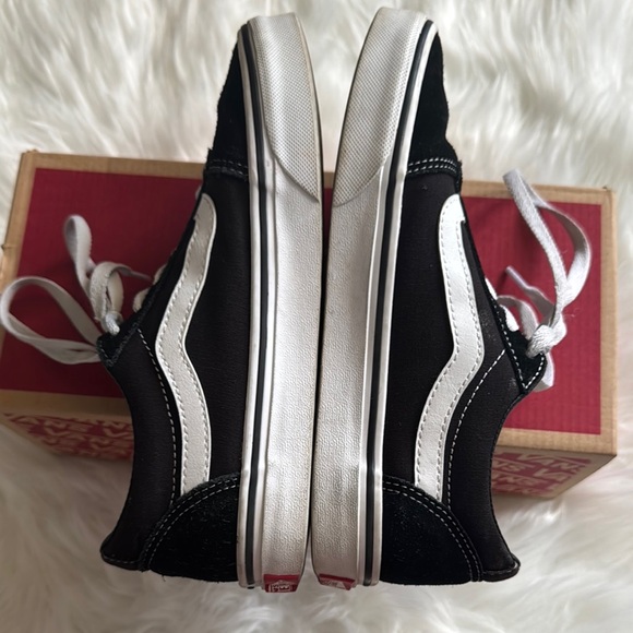 Vans Black and White Sneakers - Picture 5 of 13